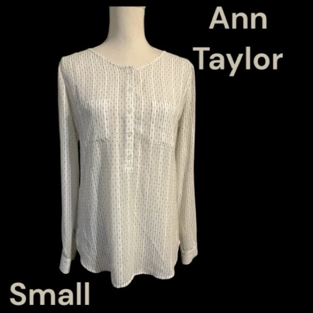 ❤️ANN TAYLOR PRISTINE PERFECT for OFFICE/CAREER BLOUSE SMALL #V - Picture 1 of 7